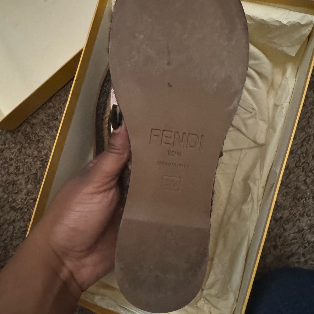 FENDI SANDALS - Picture 7 of 7